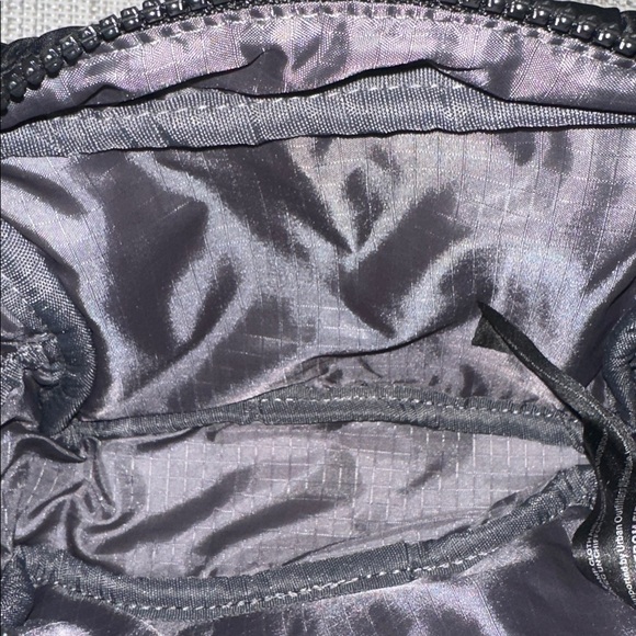 FP movement Black Essentials Quilted Nylon Waterproof Cosmetic Bag - Picture 15 of 16